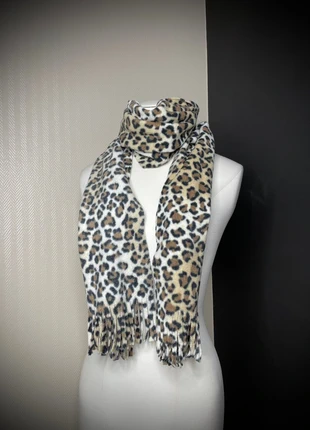 Écharpe motifs léopard à frange / scarf bufanda, état: Très bon état, 5,00 €, 5,95 € Protection acheteurs (Pro) incluse