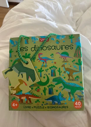 Les dinausores sassi livre puzzle + 10 dinausores (il manque le livre), brand: Sassi, condition: Very good, size: 4 years / 104 cm, €8.00, €9.10 includes Buyer Protection