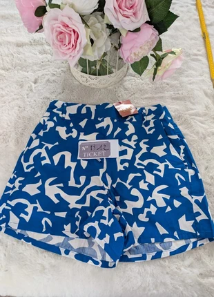 Short tendance Goa Collection – Taille S – Motif graphique bleu et blanc B12, brand: Goa, condizioni: Nuovo con cartellino, taglia: S / IT 40 / EU 36, €24.99, €26.94 include la Protezione acquisti Pro