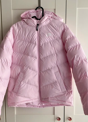 Roze Nike jas, brand: Nike, condizioni: Ottime, taglia: 14 anni / 164 cm, €39.00, €41.65 include la Protezione acquisti