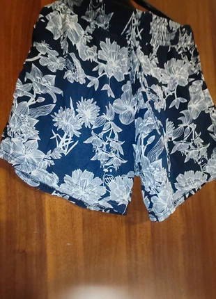 Pantaloncino comodo e fresco, brand: Comodo, condizioni: Ottime, taglia: XXL / IT 48 / EU 44, €2.50, €3.33 include la Protezione acquisti