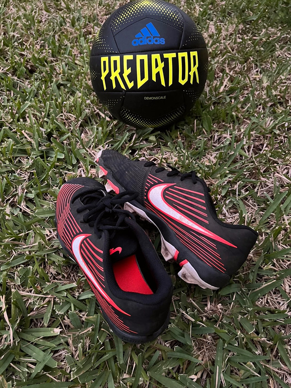 Football cleats Vinted