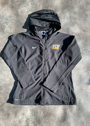 Veste zippé Nike vintage women’s basketball Vcu NBA L femme y2k streewear sport, brand: Nike, condizioni: Nuovo senza cartellino, taglia: L / IT 44 / EU 40, €16.90, €18.45 include la Protezione acquisti