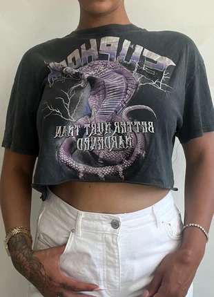 Grafisch Cropped T-shirt – Bershka, brand: Bershka, condizioni: Ottime, taglia: M / IT 42 / EU 38, €6.00, €7.00 include la Protezione acquisti