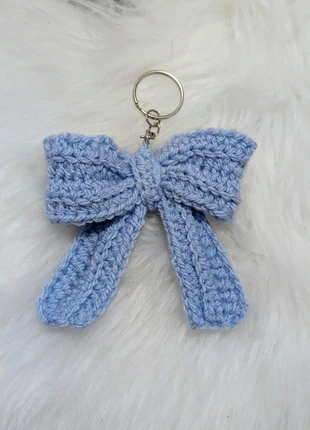 Porte-clé artisanal crochet – nœud bleu, fait main, marque: Fait Main, état: Neuf sans étiquette, 3,99 €, 4,89 € Protection acheteurs incluse
