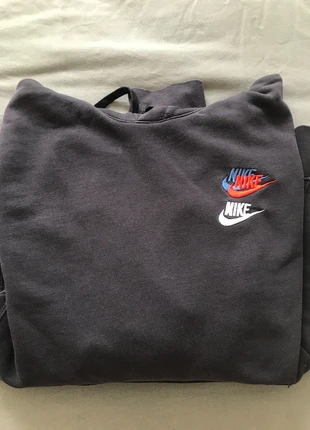 Sweat Nike, marque: Nike, état: Très bon état, taille: XS, 12,00 €, 13,30 € Protection acheteurs incluse