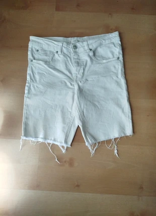 Pantalón corto vaquero Mango Teen, merk: Mango, staat: Heel goed, maat: M, € 4,90, € 5,85 inclusief Kopersbescherming