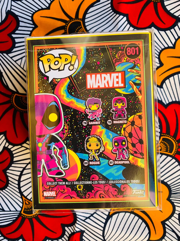  POP! Marvel 801 Blacklight - Deadpool Blacklight Special  Edition : Toys & Games