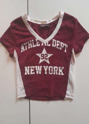 Crop top Rojo Stradivarius, marca: New Yorker, estado: Muy bueno, tamaño: S / 36 / 8, 6,00 €, 7,00 € Protección al comprador incluida