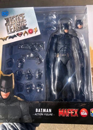 Medicom Toys Mafex Justice League Batman Figure 1/12 Scale, marca: Medicom Toy, estado: Novo com etiquetas, tamanho: Prematuro, até 44 cm, €55.00, €58.45 inclui Proteção do Comprador