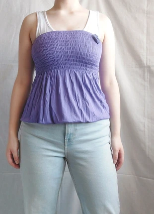 Top roxo cai-cai com elástico e flor de renda, marca: Vintage, estado: Muito bom, tamanho: S / 36 / 8, €1.00, €1.75 inclui Proteção do Comprador