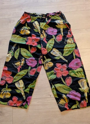 Bloemige broek, marque: Multicolor, état: Très bon état, taille: M / 38 / 10, 3,00 €, 3,85 € Protection acheteurs incluse