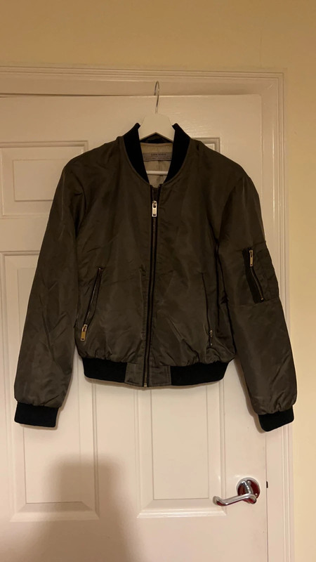 Khaki bomber store jacket zara