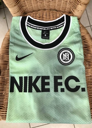 Débardeur Sport Vert Amande, Noir - Nike F.C.  - Taille L, marque: Nike, état: Neuf avec étiquette, taille: L, 90,00 €, 95,20 € Protection acheteurs incluse