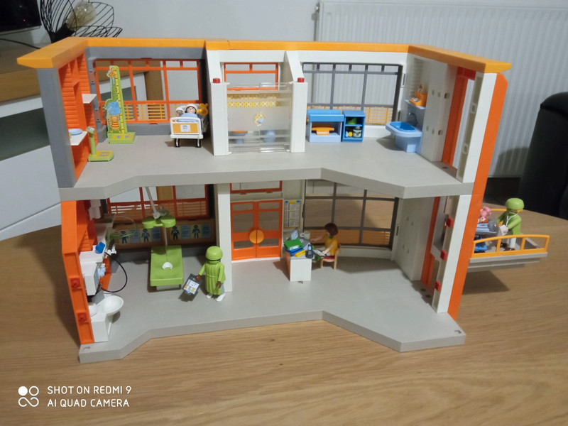 Hopital pediatrique Playmobil