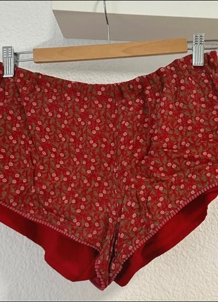 Short rojo Zara., marque: Zara, état: Très bon état, taille: XS / 34 / 6, 6,00 €, 7,00 € Protection acheteurs incluse