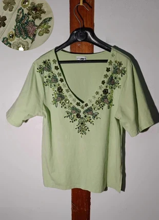 T-shirt chic brodé à la main – Vert anis – Taille S/M, marque: Livia Cento, état: Très bon état, taille: M / 38 / 10, 12,50 €, 13,83 € Protection acheteurs incluse