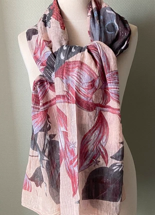 🌸Foulard motif floral rosé Pièces🌸, marke: Pieces, zustand: Sehr gut, 3,00 €, 3,85 € inklusive Vinted-Käuferschutz