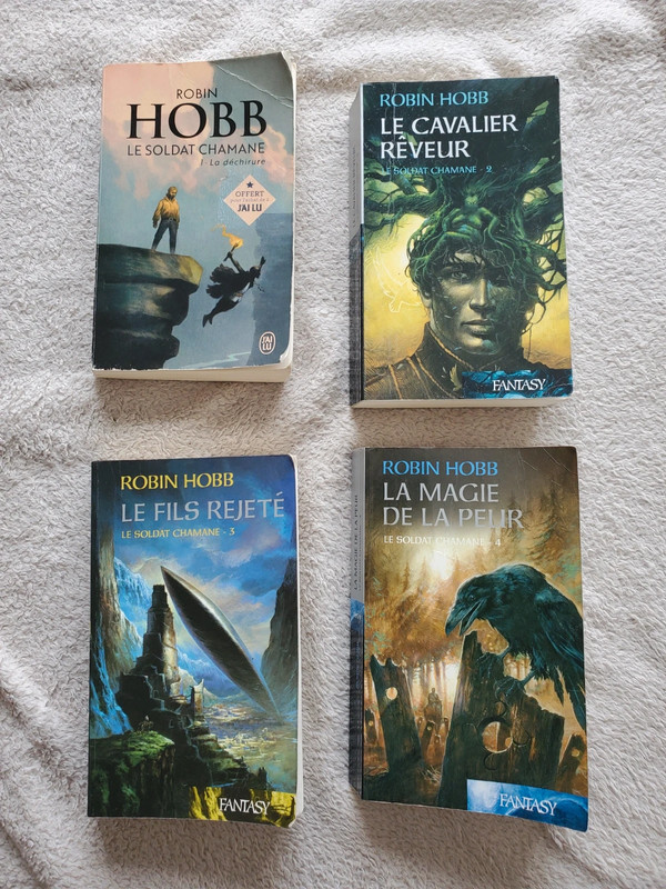 Livres 1,2,3,4 de Robin Hobb Le soldat chamane 1