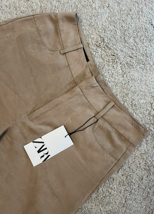 Beige Zara pants, marca: Zara, estado: Nuevo con etiquetas, tamaño: S / 36 / 8, 14,00 €, 15,40 € Protección al comprador incluida
