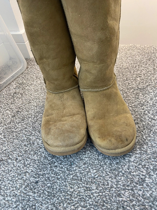Ugg tall boots with 2025 bows