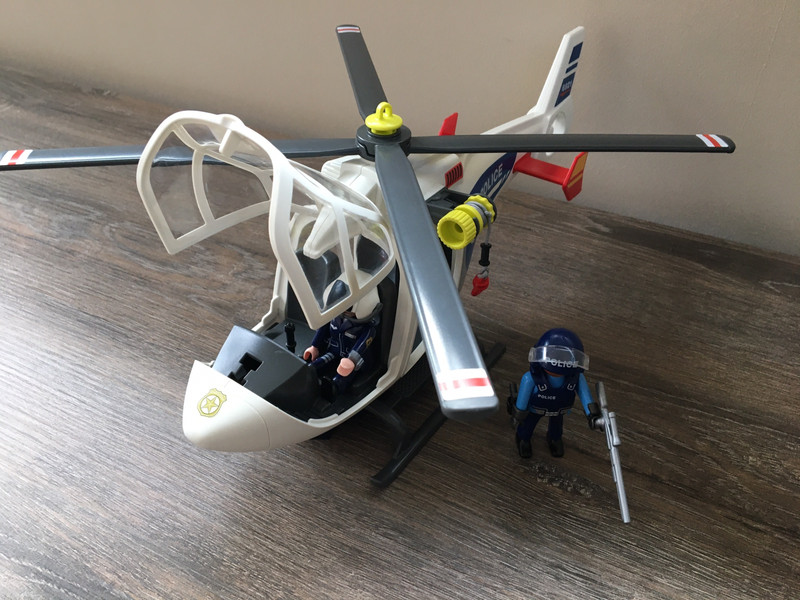 Hélicoptère de police avec projecteur Playmobil