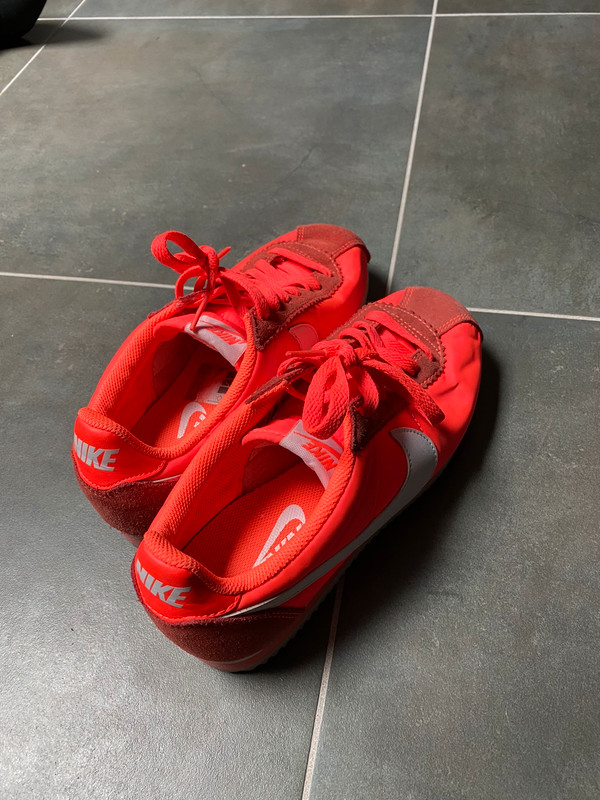 Nike cortez fluo sales