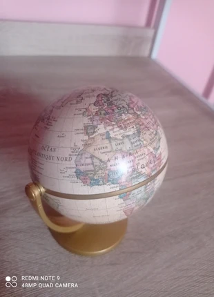 Glob terrestre édition atlas, marke: Atlas, zustand: Sehr gut, 1,00 €, 1,75 € inklusive Vinted-Käuferschutz