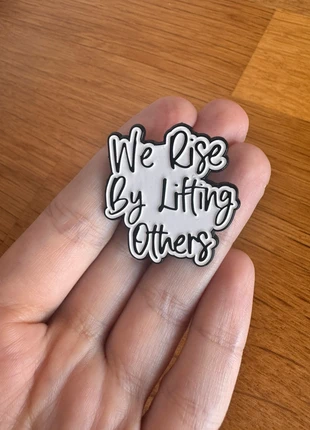 We rise by lifting others spiritual motivational quote black white, estado: Novo com etiquetas, €4.50, €5.43 inclui Proteção do Comprador