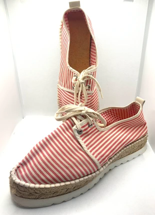 Espadrilles rayées rouges et blanches Prodiso #espadrilles #prodiso, marque: prodiso, état: Bon état, taille: 40, 7,00 €, 8,05 € Protection acheteurs (Pro) incluse