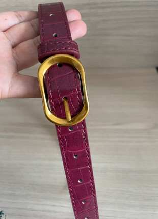 Ceinture bordeaux boucle dorée 110cm, marque: ceinture bordeaux, état: Neuf sans étiquette, taille: 90 cm, 10,00 €, 11,20 € Protection acheteurs incluse
