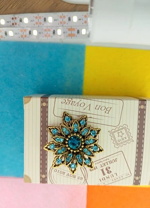 Broche avec la boîte, marke: Broche.fr, zustand: Sehr gut, 5,00 €, 5,95 € beinhaltet Vinted-Käuferschutz Pro