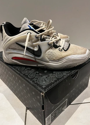 Baskets kd15 Nike , marke: Nike, zustand: Gut, größe: 42, 30,00 €, 32,20 € inklusive Vinted-Käuferschutz