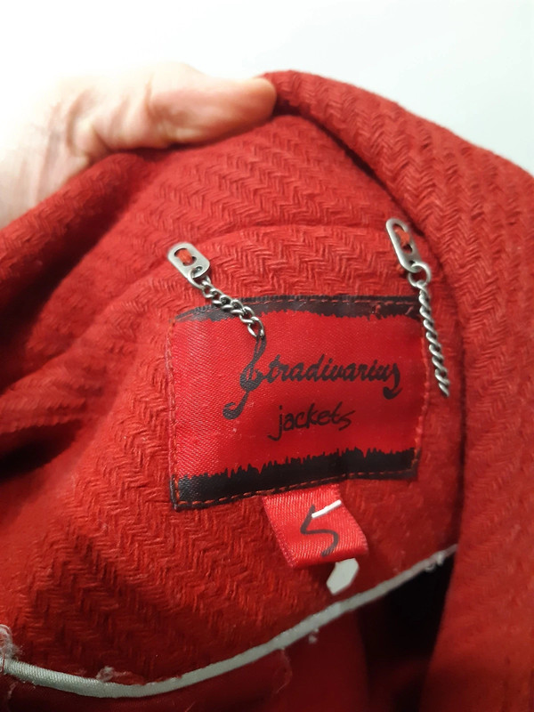 Manteau rouge stradivarius 2