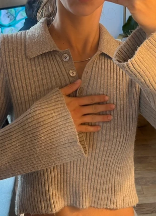 Petit pull court Mango, merk: Mango, staat: Heel goed, maat: S / 36 / 8, € 7,00, € 8,05 inclusief Kopersbescherming