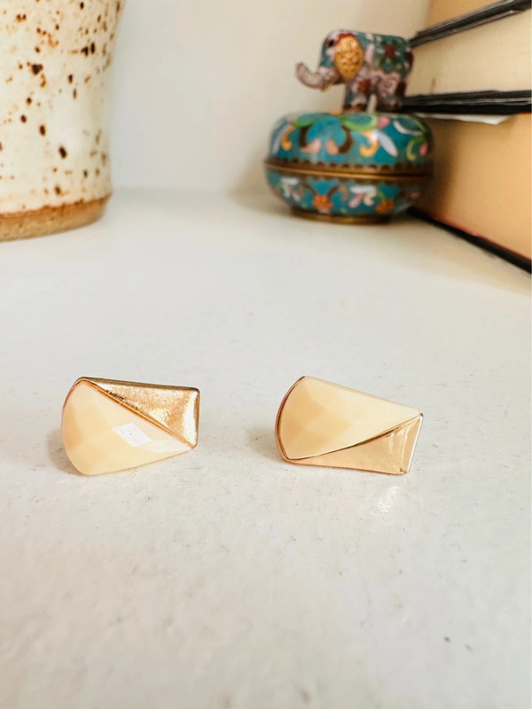 Cream enamel and gold earrings 1