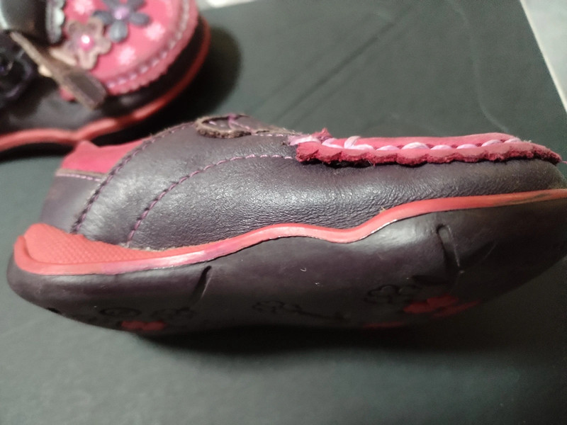 Baby Girls Clarks Shoes Size 3G