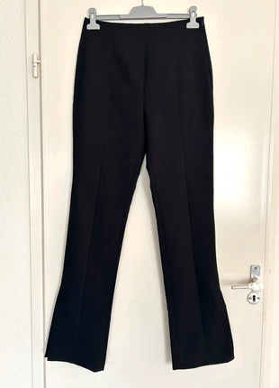 Pantalon droit noir à pinces ourlets ouverts Zara L, merk: Zara, staat: Nieuw met prijskaartje, maat: L / 40 / 12, € 35,00, € 37,45 inclusief Kopersbescherming