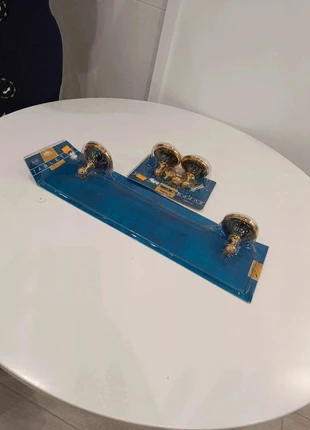 Lot d'une étagère murale en verre neuve et un support mural neuf, marque: GELCO, état: Neuf sans étiquette, 20,00 €, 21,70 € Protection acheteurs incluse