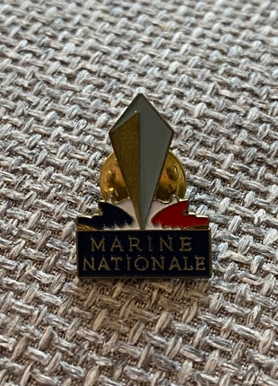 Pins vintage Marine Nationale, condition: Very good, €5.00, €5.95 includes Buyer Protection