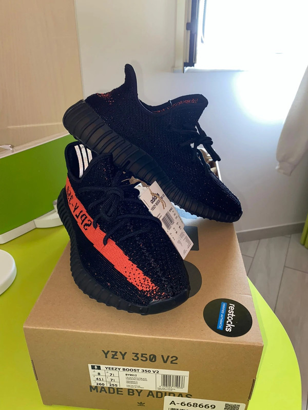 Adidas discount yeezy indossate