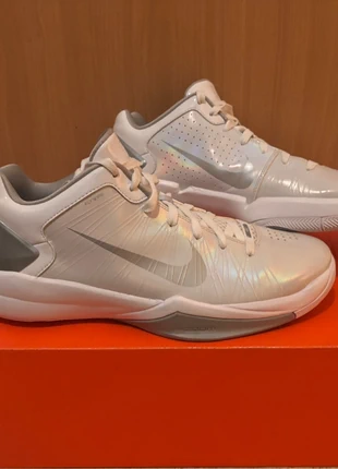 Nike Hyperdunk 2010 Low in gr. 47 Kobe V Like, merk: Nike, staat: Nieuw met prijskaartje, maat: 47, € 70,00, € 74,20 inclusief Kopersbescherming