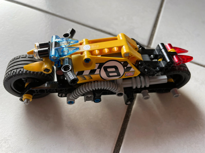 Lego Technic 42058 - La moto du cascadeur
