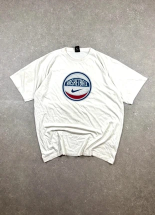 Nike Basketball Tee Shirt 2000s, brand: Nike, condizioni: Discrete, taglia: L, €9.90, €11.10 include la Protezione acquisti Pro