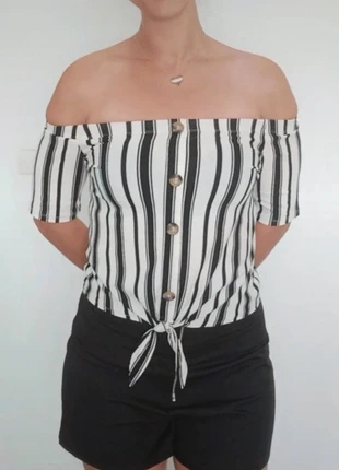 Blouse chic rayée a nœud épaules nues Tu, état: Très bon état, taille: Taille unique, 6,00 €, 7,00 € Protection acheteurs (Pro) incluse