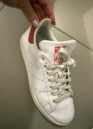 Adidas Stan Smith bianche con dettaglio rosa – Taglia 38, marke: adidas, zustand: Sehr gut, größe: 38, 10,00 €, 11,20 € inklusive Vinted-Käuferschutz
