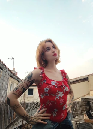 Body rouge à fleurs et volants hm, brand: H&M, condition: Very good, size: S / 36 / 8, €2.00, €2.80 includes Buyer Protection