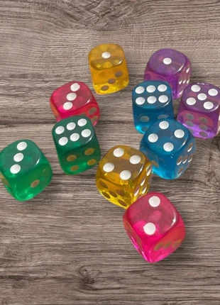 Set 10 dadi colorati, brand: giochi, condizioni: Nuovo con cartellino, €3.00, €3.85 include la Protezione acquisti