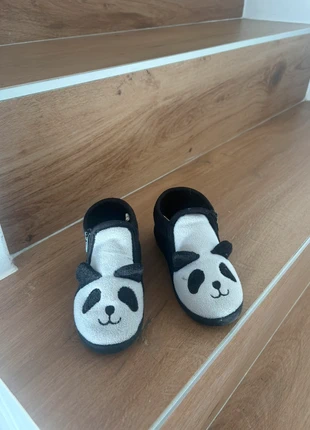 Chaussons hiver comme neufs, brand: Kiabi, condizioni: Ottime, taglia: 24, €2.00, €2.80 include la Protezione acquisti