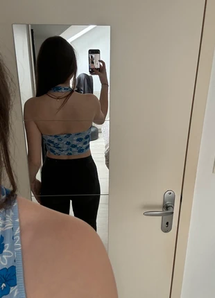 Crop top bleu, brand: Shein, condizioni: Ottime, taglia: S / IT 40 / EU 36, €3.00, €3.85 include la Protezione acquisti